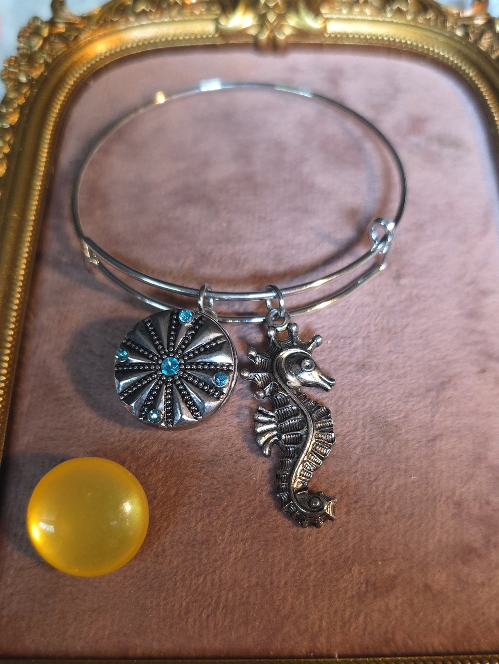 Silver Ginger Snaps Charm Bangle Bracelet with Seahorse and 2 Snap Accents